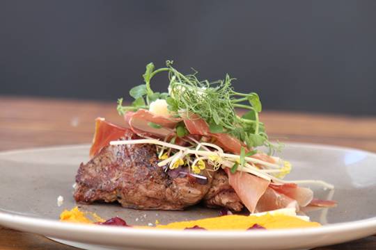 True to its name, the steak house Schusterhaeusl serves a variety of dishes around the theme of steak.